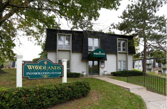 Interior Photo - Woodlands
