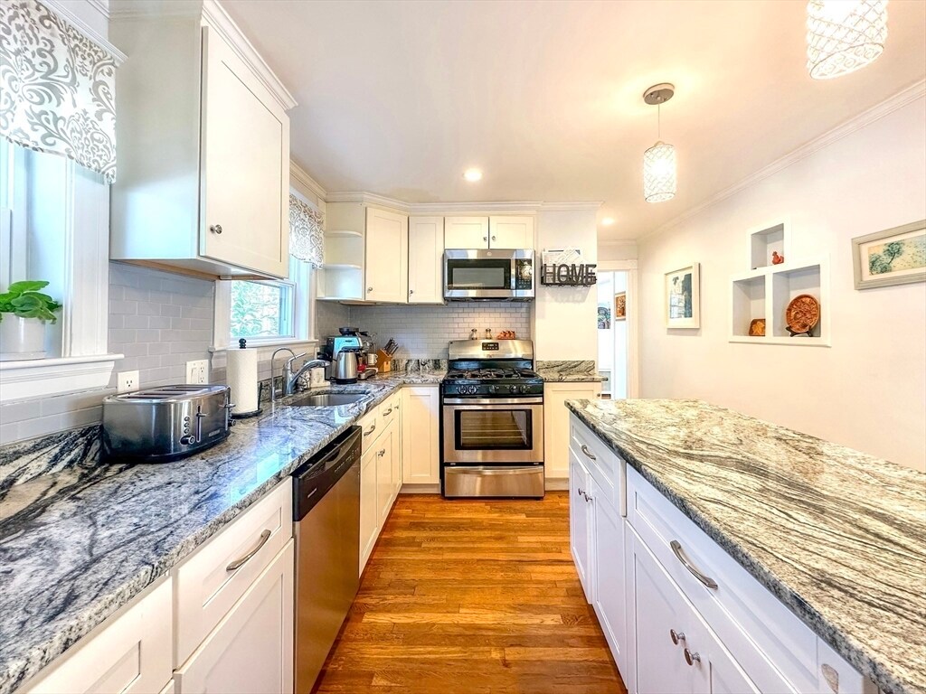 Foto principal - 35 Reedsdale Rd