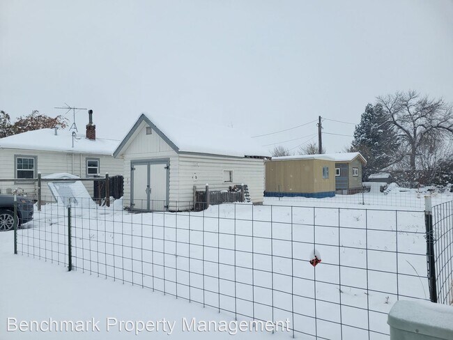 Foto del edificio - 2 br, 1 bath House - 301 W Main St