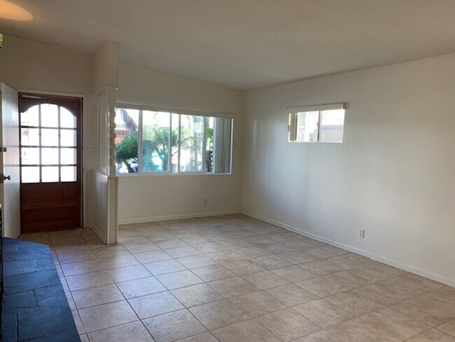 Building Photo - Silverstrand | Oxnard |  2 Bed + 1 Bath