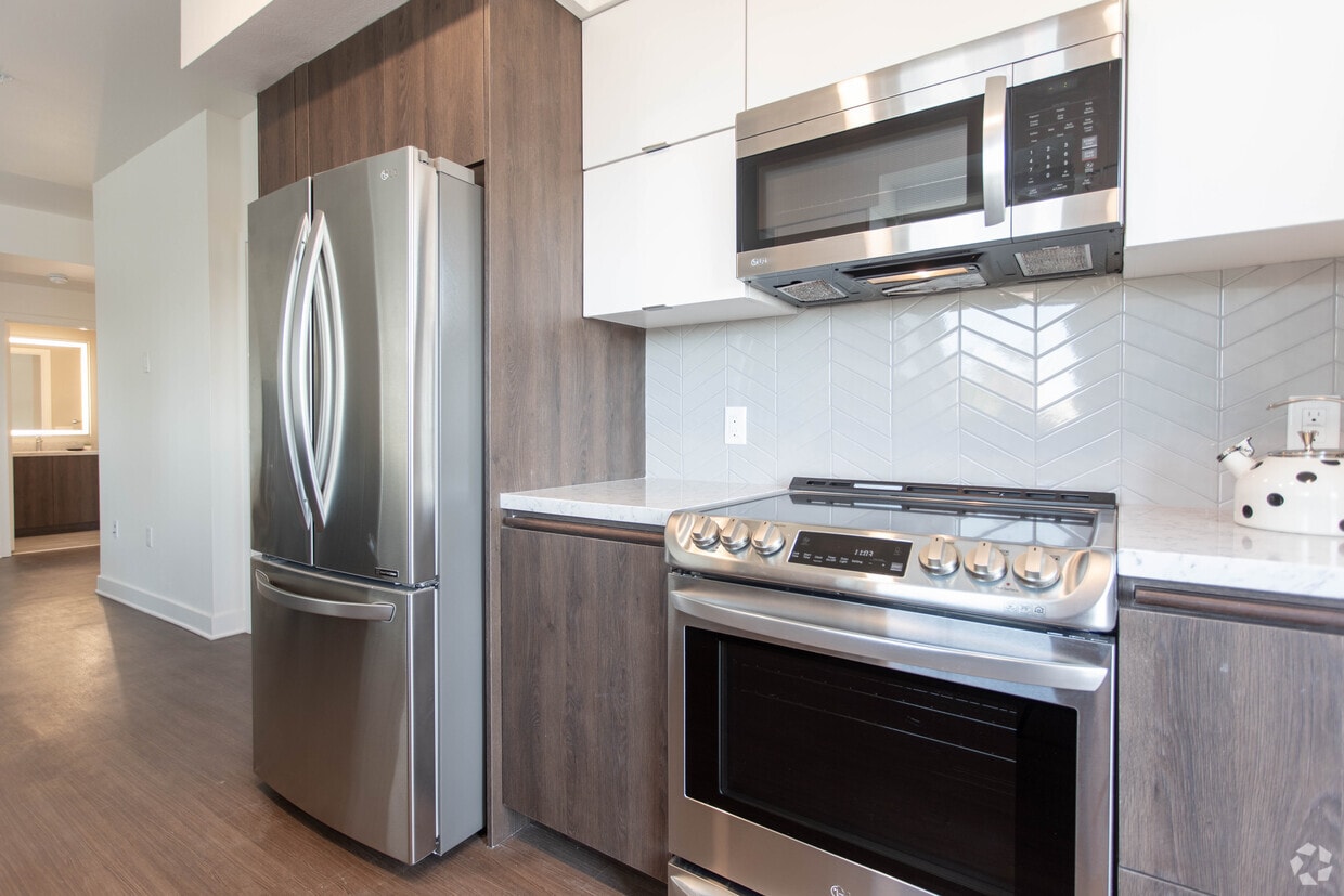 Nova Apartments on Wilshire Apartments in Los Angeles, CA Westside