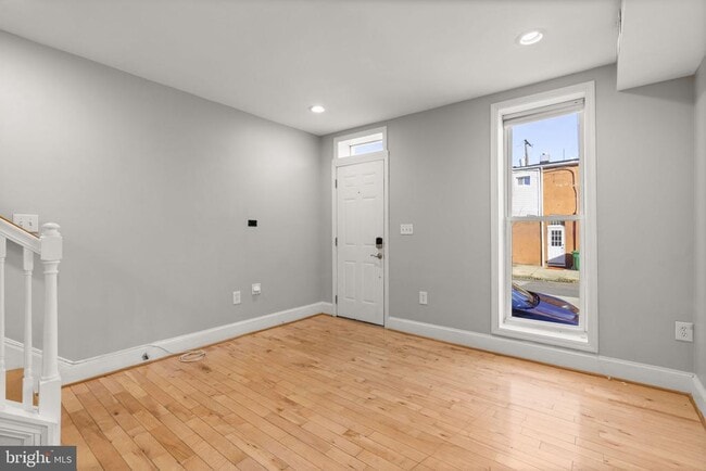 Foto del edificio - 1456 Battery Ave