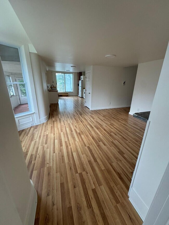 Foto del edificio - West 2nd Street Duplex