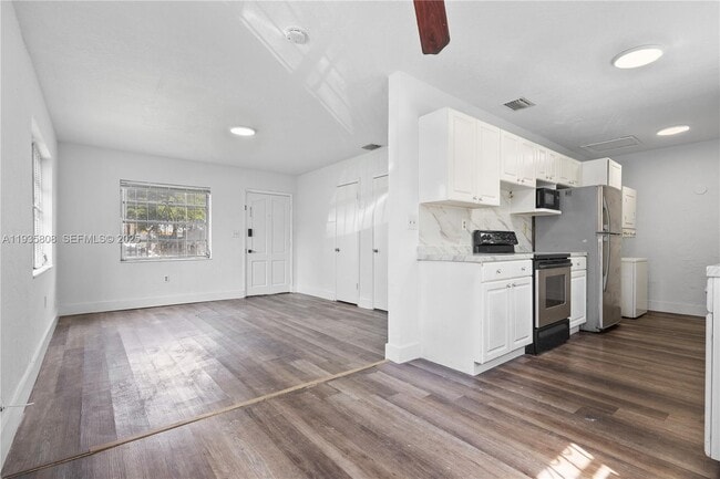 Building Photo - 4201 NW 25th Ave