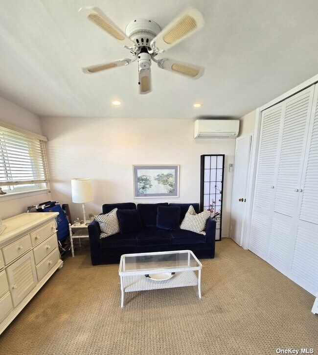 459 Dune Rd Unit B10, Westhampton Beach, NY 11978 Condo for Rent in