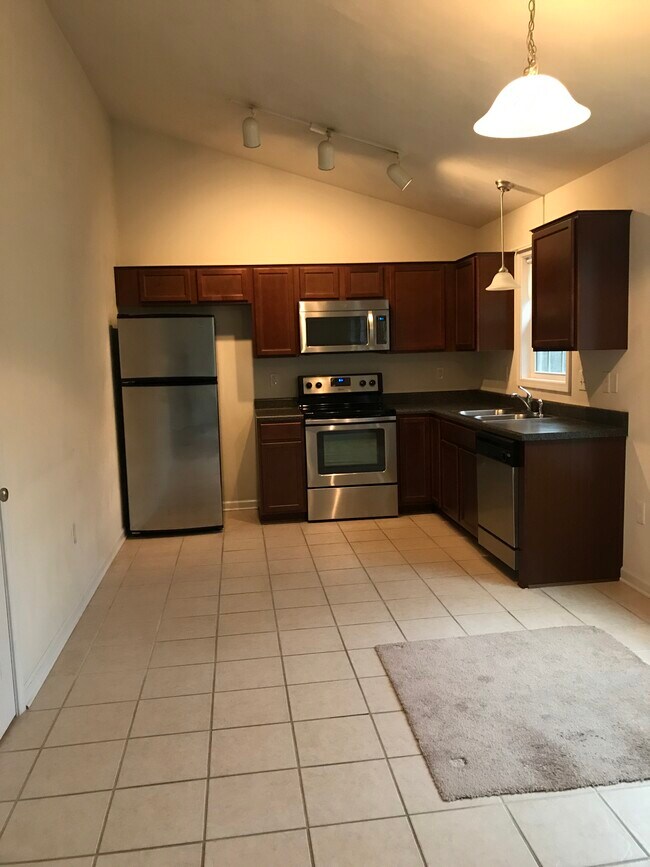 Building Photo - 2034 Tula Dr