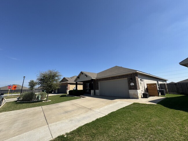 Building Photo - 7507 McCulloch Rd