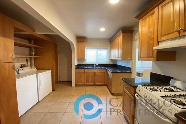 Foto del edificio - 3087 J St