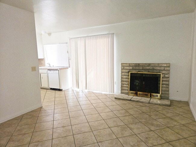 Foto del edificio - New Listing!