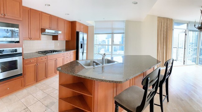 Building Photo - Condominium in Seattle