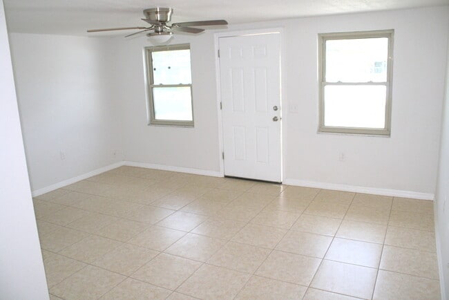 Building Photo - 4516 Irene Loop