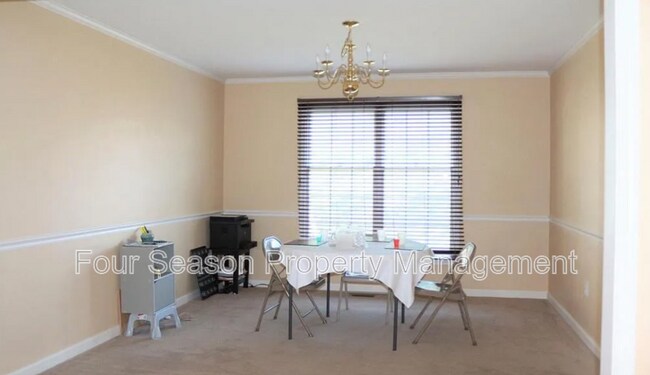 Foto del edificio - 13502 Sovereign Terrace