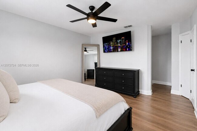 Foto del edificio - 12909 SW 64th Ln