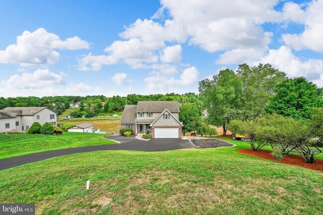 Building Photo - 606 Wynonah Dr