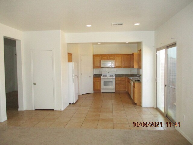 Primary Photo - 6845 Babbler St