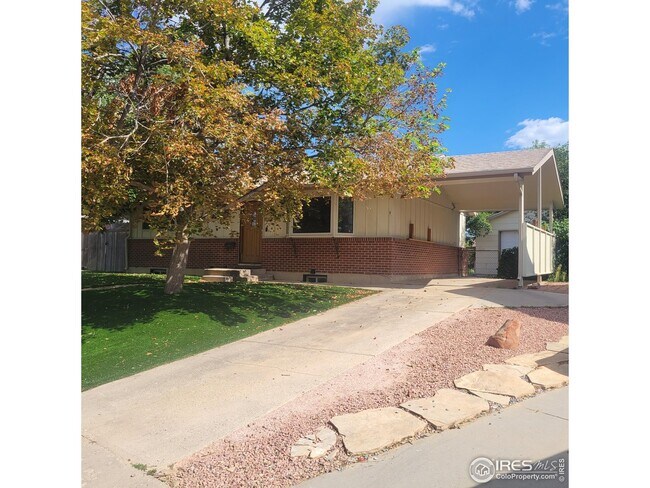 Foto del edificio - 4684 Ingram Ct