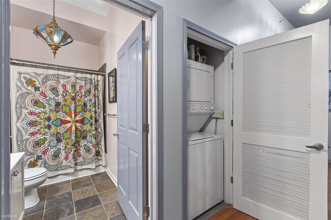 Foto del edificio - 2 br, 2 bath Condo - 1464 S Michigan Ave A...