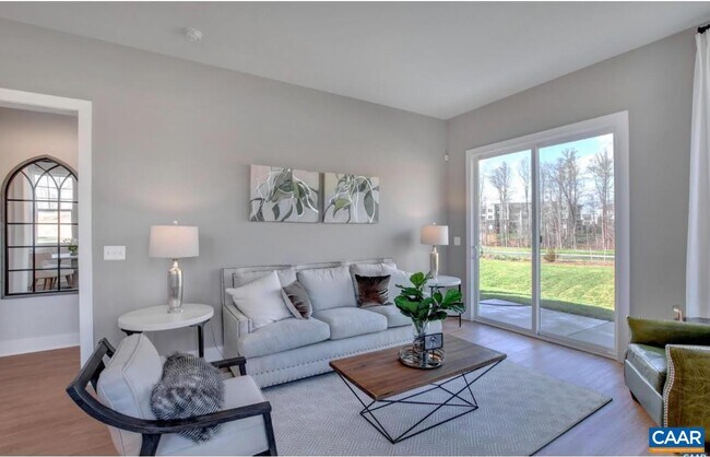 Foto del edificio - 1914 Flora Ct