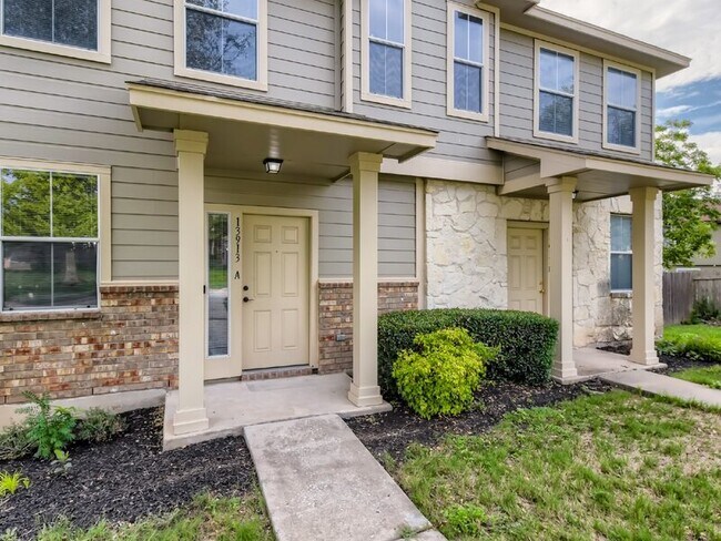 Building Photo - 13913 Harris Ridge Blvd