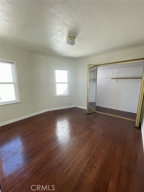 Building Photo - 120 Savona Walk