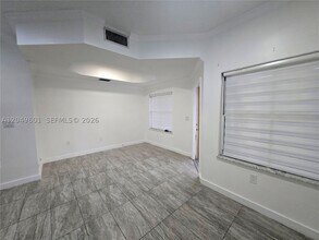 Building Photo - 6001-6114 129