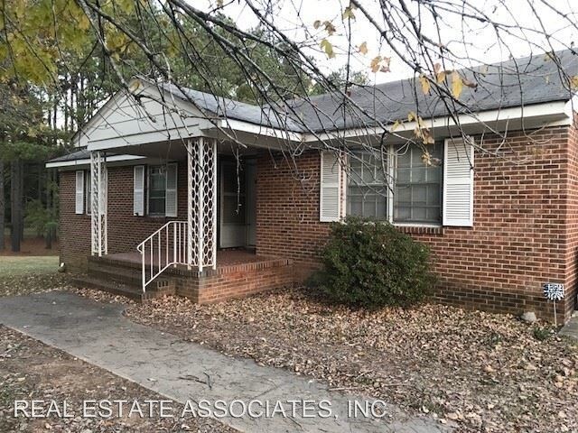 Building Photo - 3105 Umstead Rd