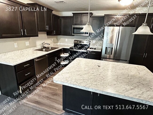 Foto del edificio - 3827 Capella Ln