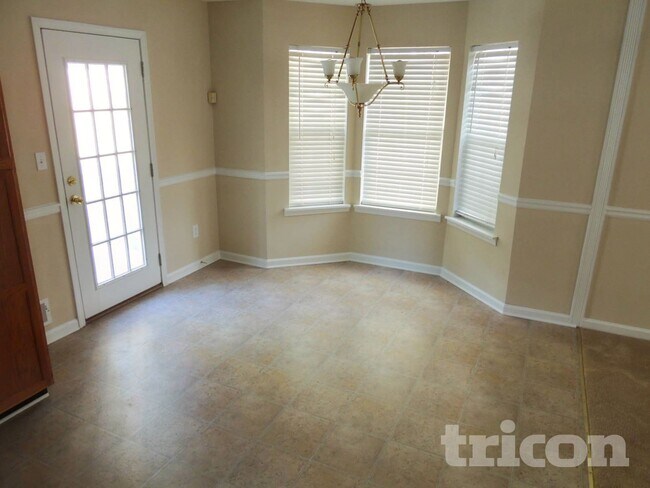 Foto del edificio - 76 White Pines Ln