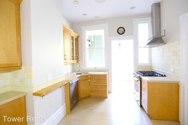 Building Photo - 2 br, 1.5 bath Apartment - 3882 23rd Street