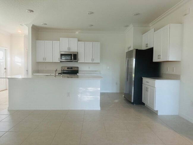 Building Photo - 13753 Big Hawk Way
