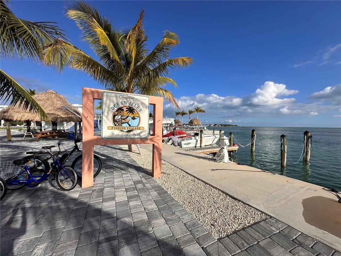 Foto principal - 10877 Overseas Hwy