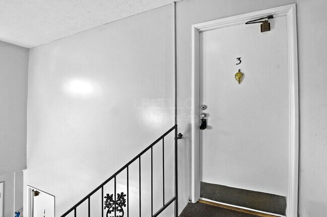 Building Photo - 3325 Breckenridge Ln