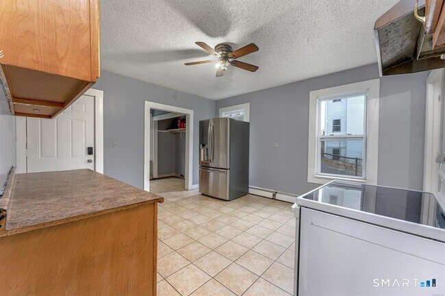 Foto del edificio - 146 Charles St