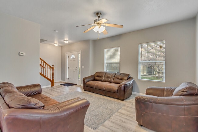 Foto del edificio - 7611 S Yellowwood Ln