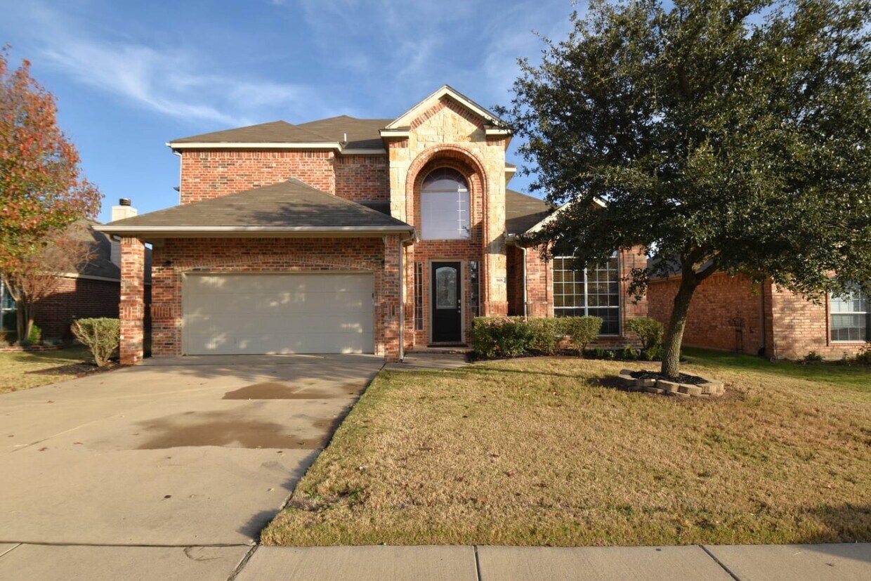 908 Evergreen Ln House Rental in Burleson, TX