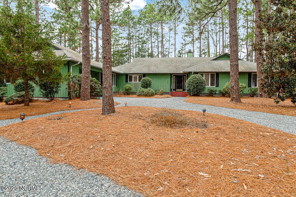 176 Devonshire Ave W, Seven Lakes, NC 27376 House Rental in Seven