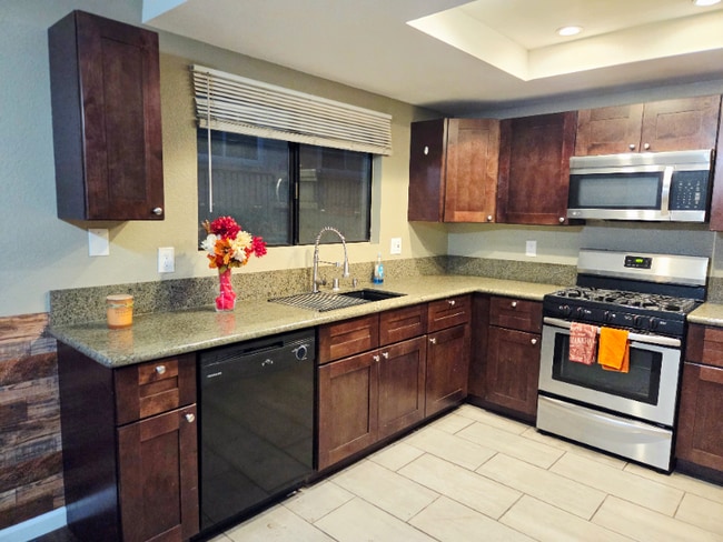 Photo - 514 Coronado Ave Apartment