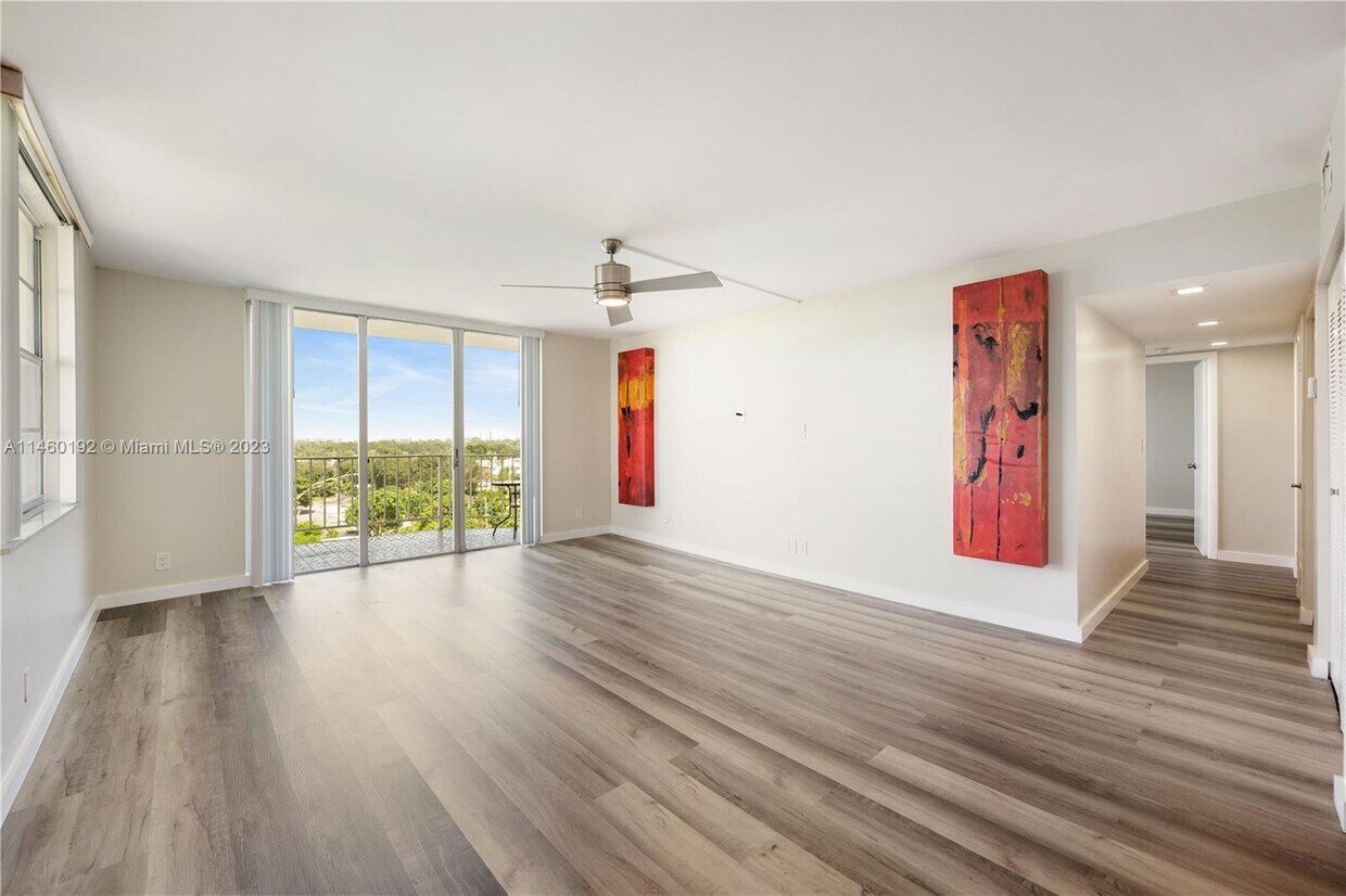 16740 NE 9th Ave Unit 811, North Miami Beach, FL 33162 Condo for Rent