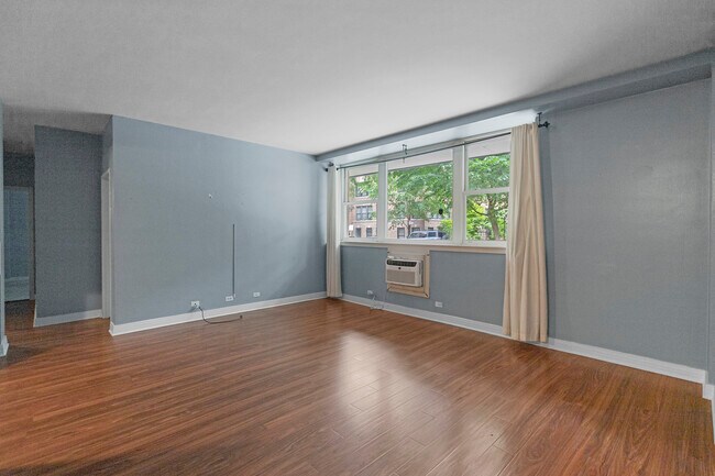 Foto del edificio - 2300 N Commonwealth Ave