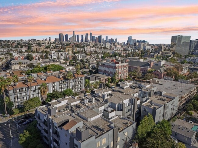 Foto del edificio - 315 South Virgil Ave