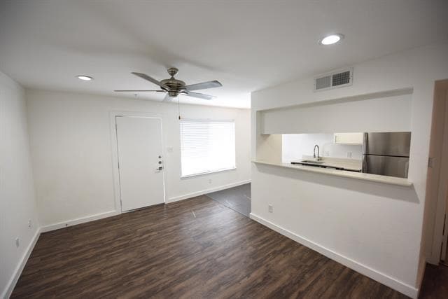 Foto del edificio - 5404 Reiger Ave