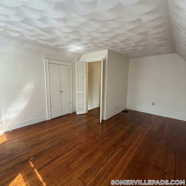 Building Photo - 79 Electric Ave