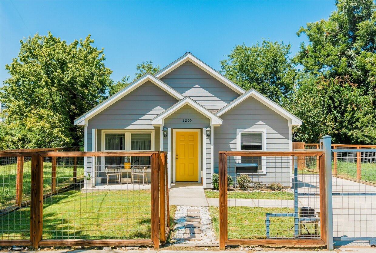 Foto principal - 3205 Rosalie St