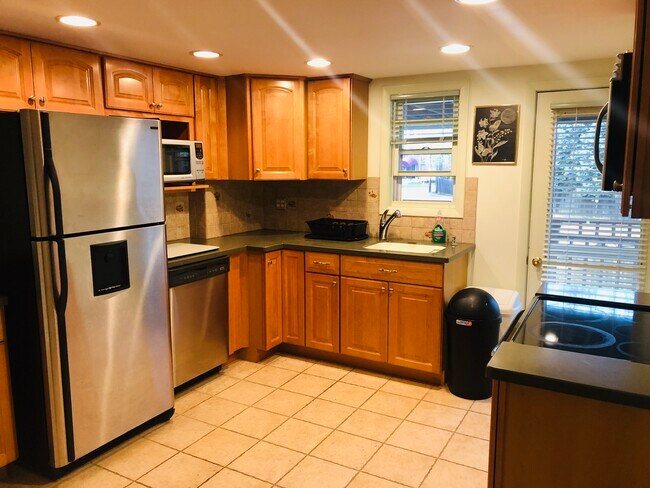 Kitchen - 121 Elm St