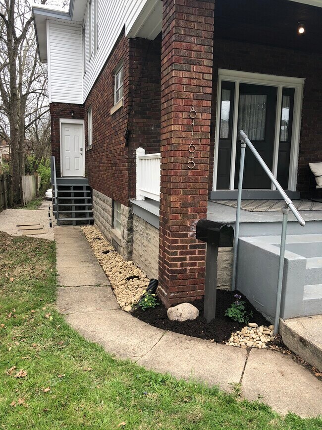 Unit 2 Entrance - 6165 Grand Vista Ave