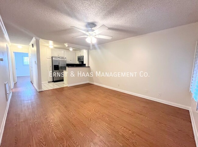 Foto del edificio - Totally Remodeled Downtown Condo with Beau...