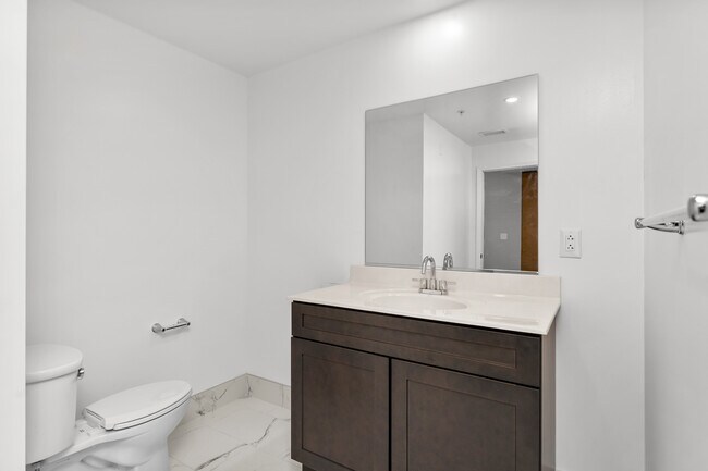 Foto del edificio - Empire Blvd. Estates