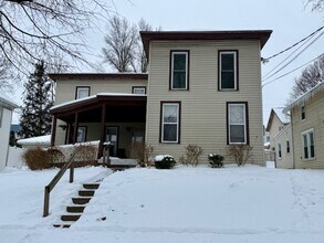 Building Photo - 215 W Washington St