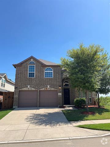 Building Photo - 14200 Blueberry Hill Dr