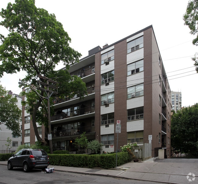 Building Photo - 345 Lonsdale